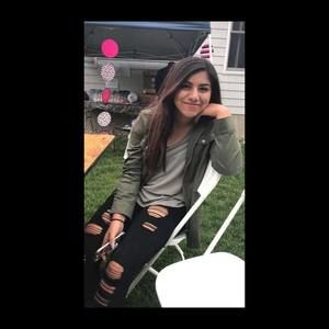 Meet your Posher, Kenia